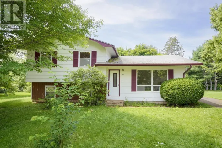 49 MacDonald Avenue, Montague