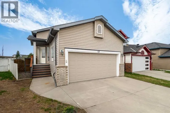 49 Martin Crossing Green NE, Calgary