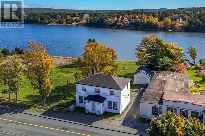 49 North River Road, North River