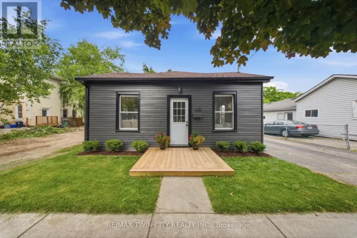 49 PEARL STREET, Brantford