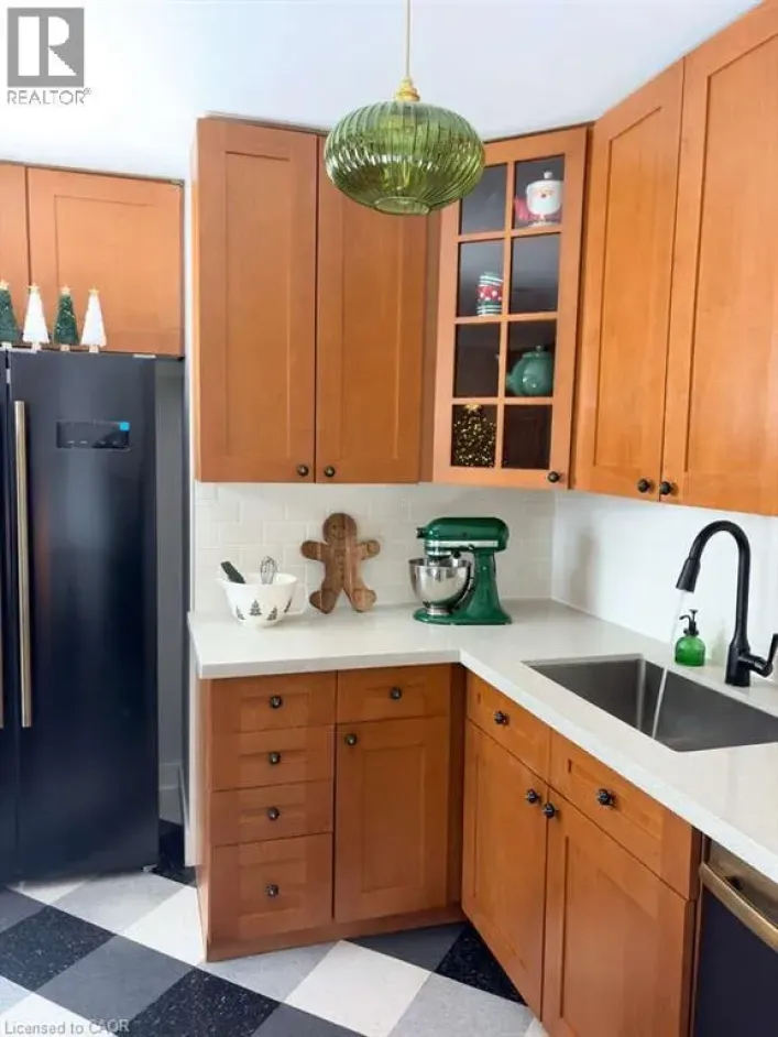 49 QUEEN Street Unit# 1004, Mississauga