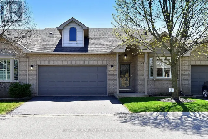 49 RIVEROAKS DRIVE, Hamilton