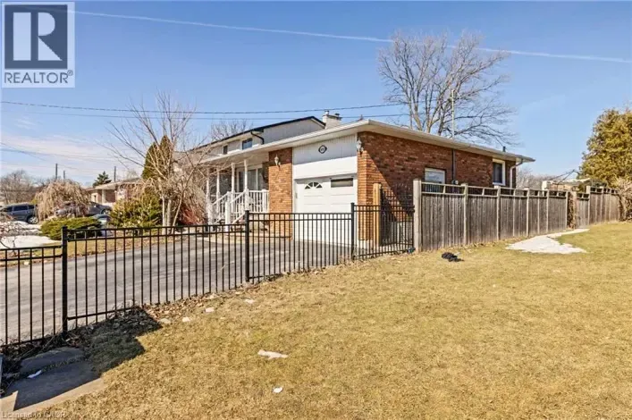 490 QUEEN VICTORIA Drive, Hamilton