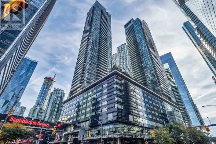 4905 - 65 BREMNER BOULEVARD, Toronto