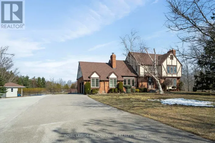 4905 FIRST LINE, Erin