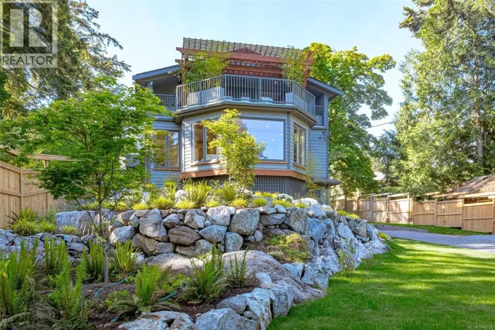 4906 Cordova Bay Rd, Saanich