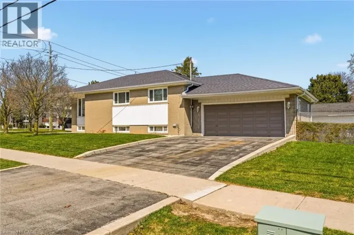 491 WARMINSTER Drive, Oakville