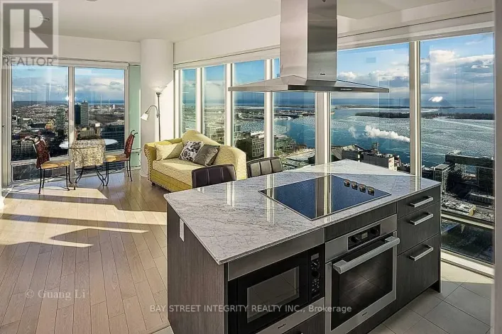 4910 - 8 THE ESPLANADE, Toronto