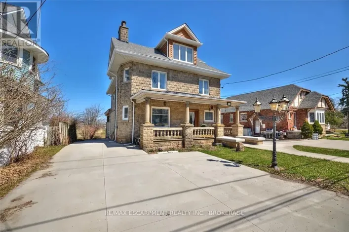 4915 KING STREET, Lincoln