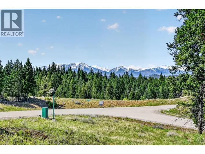 4915 Saddlewood Lane, Radium Hot Springs