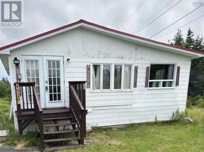 4920 Highway 7, Liscomb