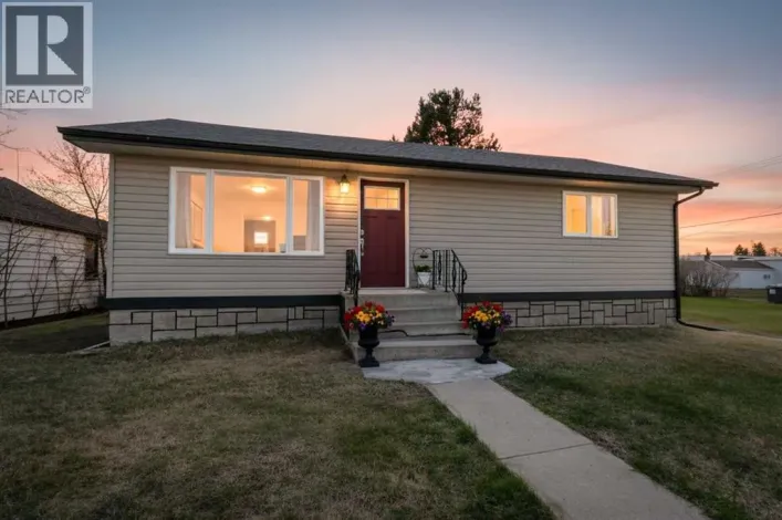 4923 51 Avenue, Holden