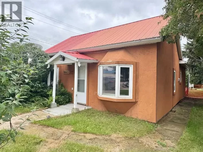 4923 52 Street, Innisfree