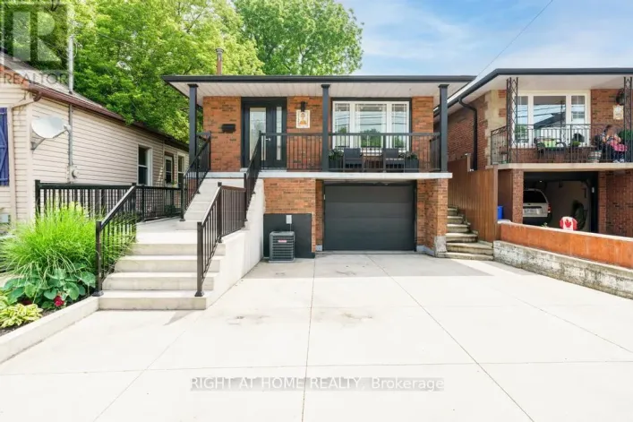 494 FERGUSON AVENUE N, Hamilton
