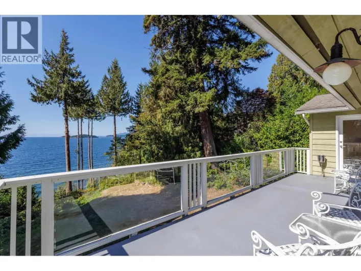 4947 SUNSHINE COAST HIGHWAY, Sechelt
