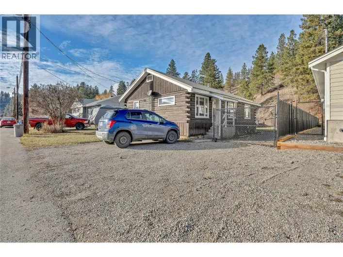 495 Auburn Crescent, Princeton