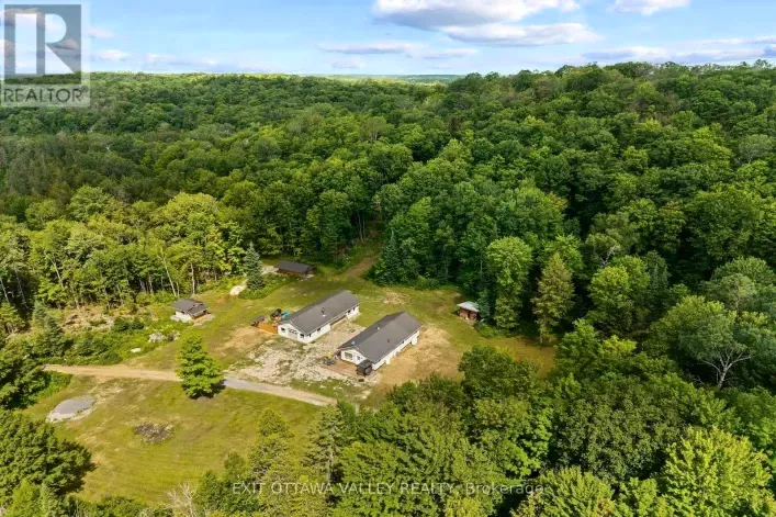 495 GRAVEL PIT LANE, Wollaston