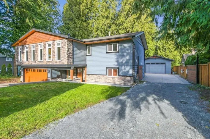 4954 203 STREET, Langley
