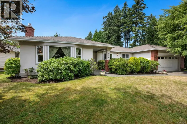 4958 Del Monte Ave, Saanich