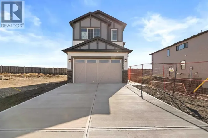 496 Lewisburg Place NE, Calgary