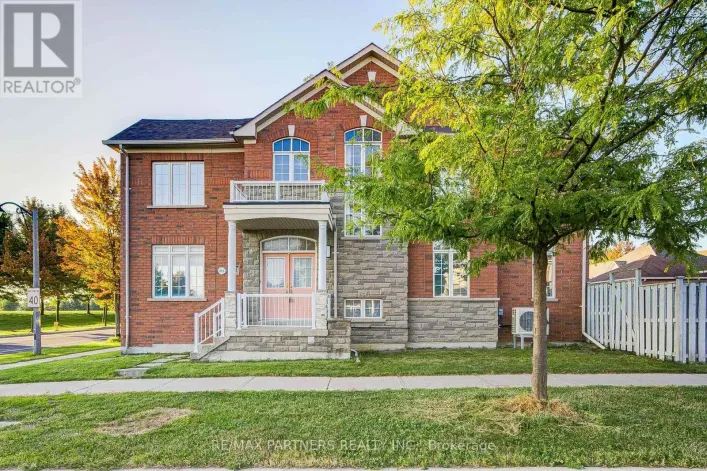496 THE BRIDLE WALK, Markham
