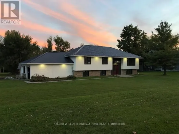 497 WELLINGTON MAIN STREET, Prince Edward County