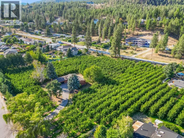 4977 Elliott Avenue, Peachland