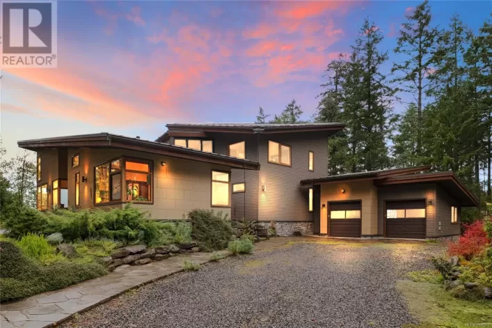 4985 Aho Rd, Ladysmith