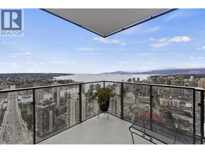 4X10 1289 HORNBY STREET, Vancouver