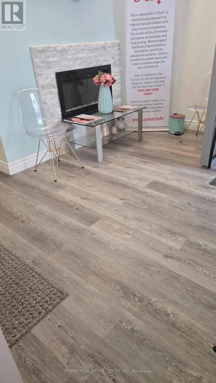 5 - 1 QUEENSGATE BOULEVARD, Caledon