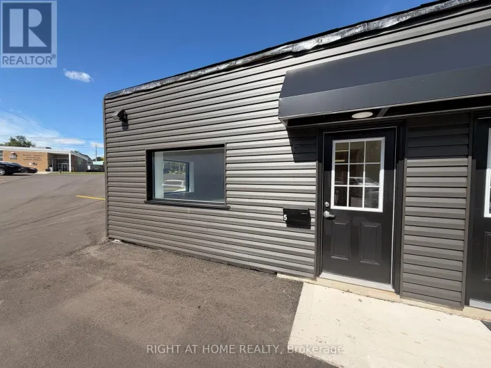 5 - 116 GUELPH STREET, Halton Hills