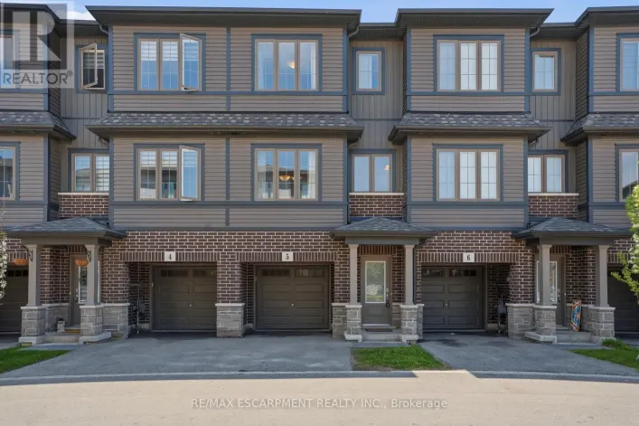 5 - 124 COMPASS TRAIL, Cambridge