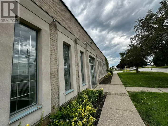 5 - 126 COMMERCIAL AVENUE, Ajax