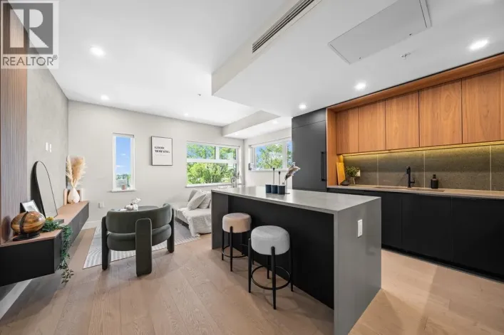 5 128 W WOODSTOCK AVENUE, Vancouver