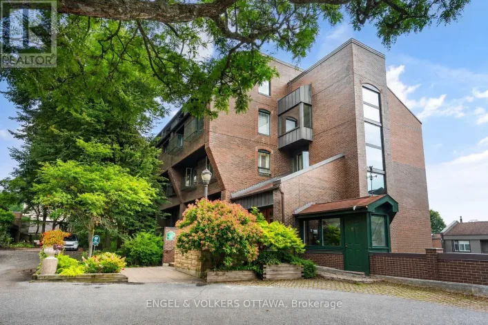 5 - 135 SPRINGFIELD ROAD, Ottawa