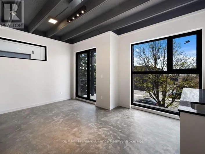 5 - 155 THIRTIETH STREET, Toronto