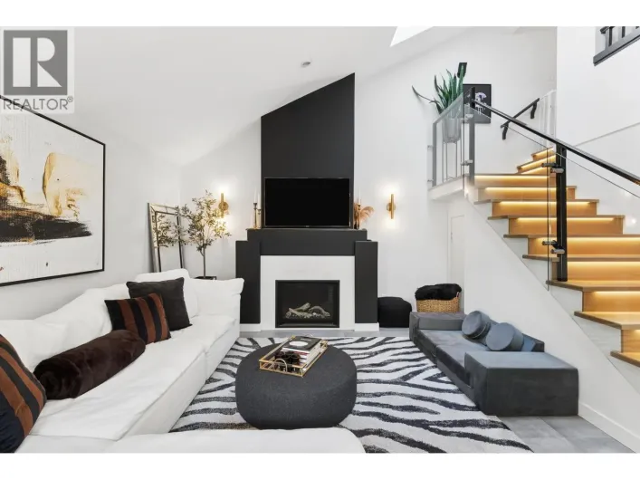 5 1550 LARKHALL CRESCENT, North Vancouver