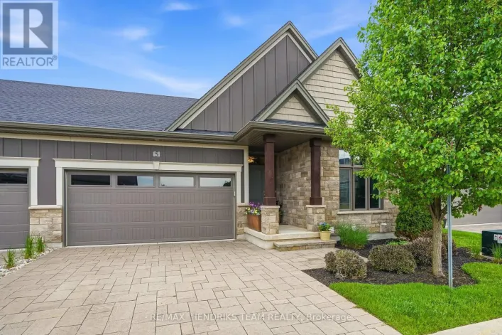 5 - 180 PORT ROBINSON ROAD, Pelham