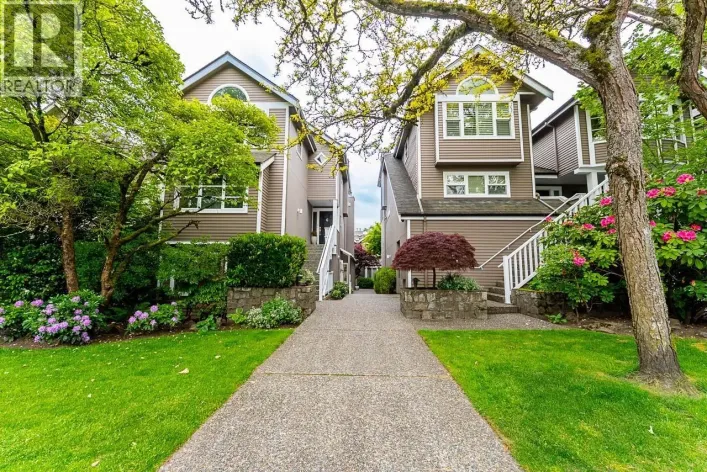 5 219 E 8TH STREET, North Vancouver