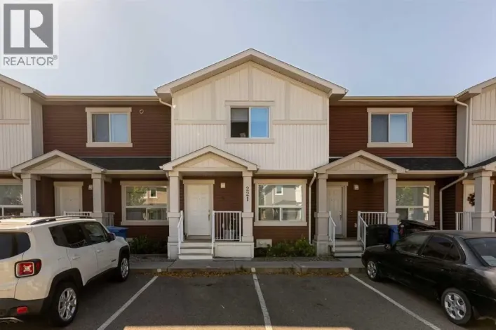 5, 221 Silkstone Road W, Lethbridge