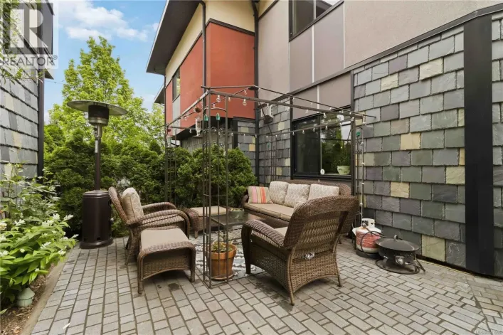 5 2321 Island View Rd, Central Saanich