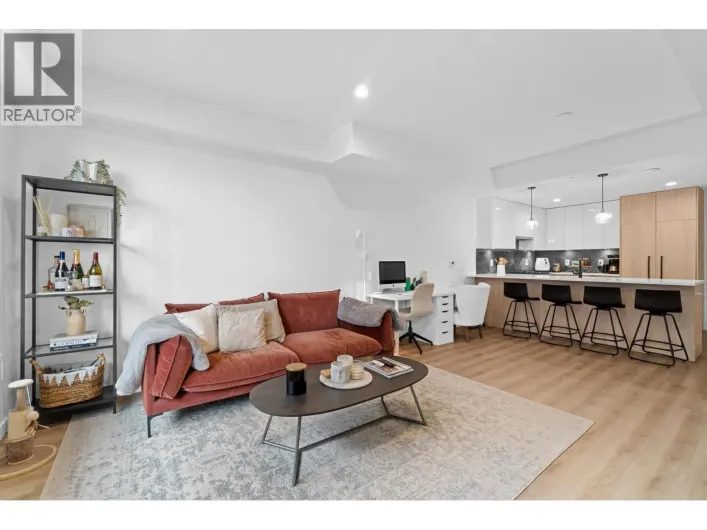 5 237 RIDGEWAY AVENUE, North Vancouver