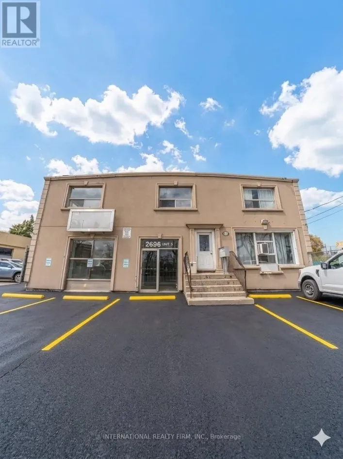 5 - 2696 ST CLAIR AVENUE W, Toronto