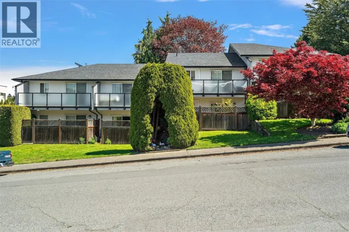 5 3235 Alder St, Saanich