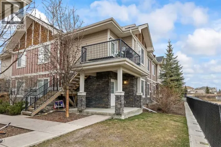 5, 35 West Coach Manor SW, Calgary