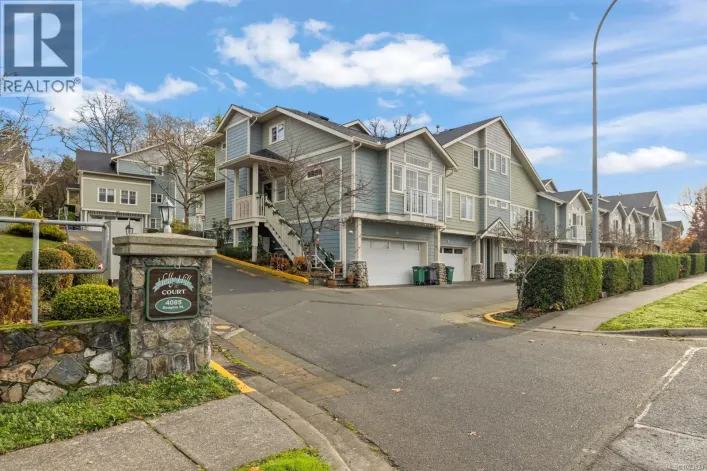 5 4079 Douglas St, Saanich