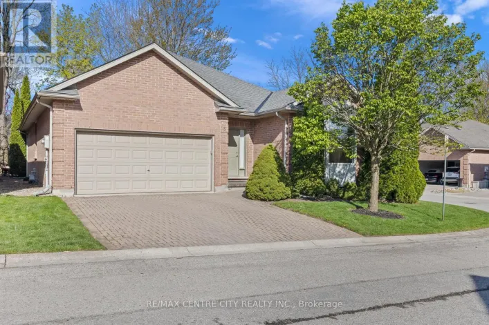5 - 448 COMMISSIONERS ROAD E, London South