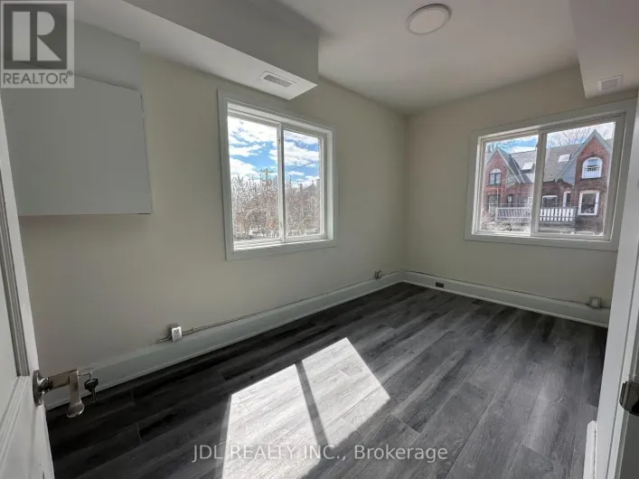 5 - 5 SORAUREN AVENUE, Toronto