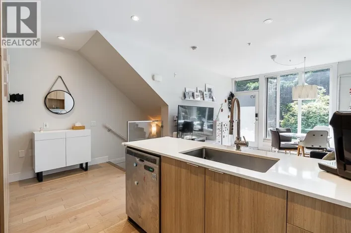 5 531 E 16TH AVENUE, Vancouver