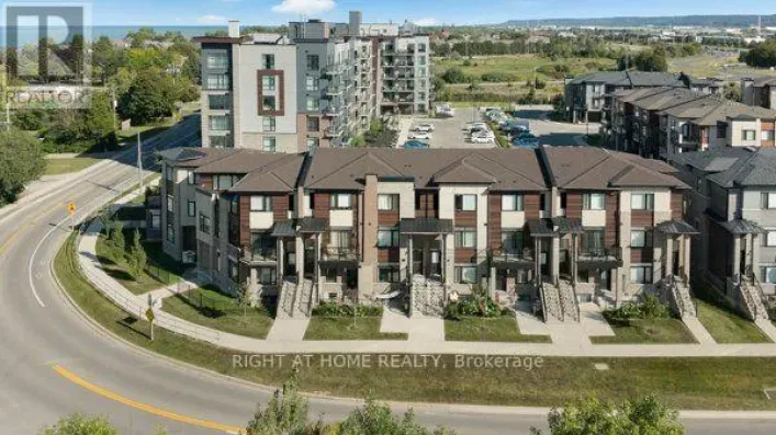 5 - 590 NORTH SERVICE ROAD, Hamilton